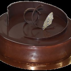 SACHER VEGGIE   Mousse de chocolate, cremoso de frutos rojos y cake de chocolate. ¡¡VEGANA!! Raciones: 10