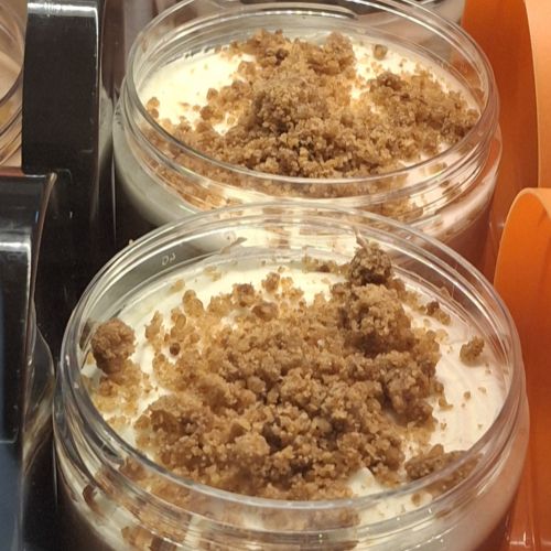 Cremoso de chocolate, nata y crumble